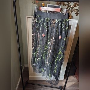 Floral embroidery skirt
